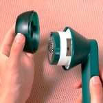 Punjivi aparat za uklanjanje dlačica sa tkanina za savršenu odeću | FUZZOFF